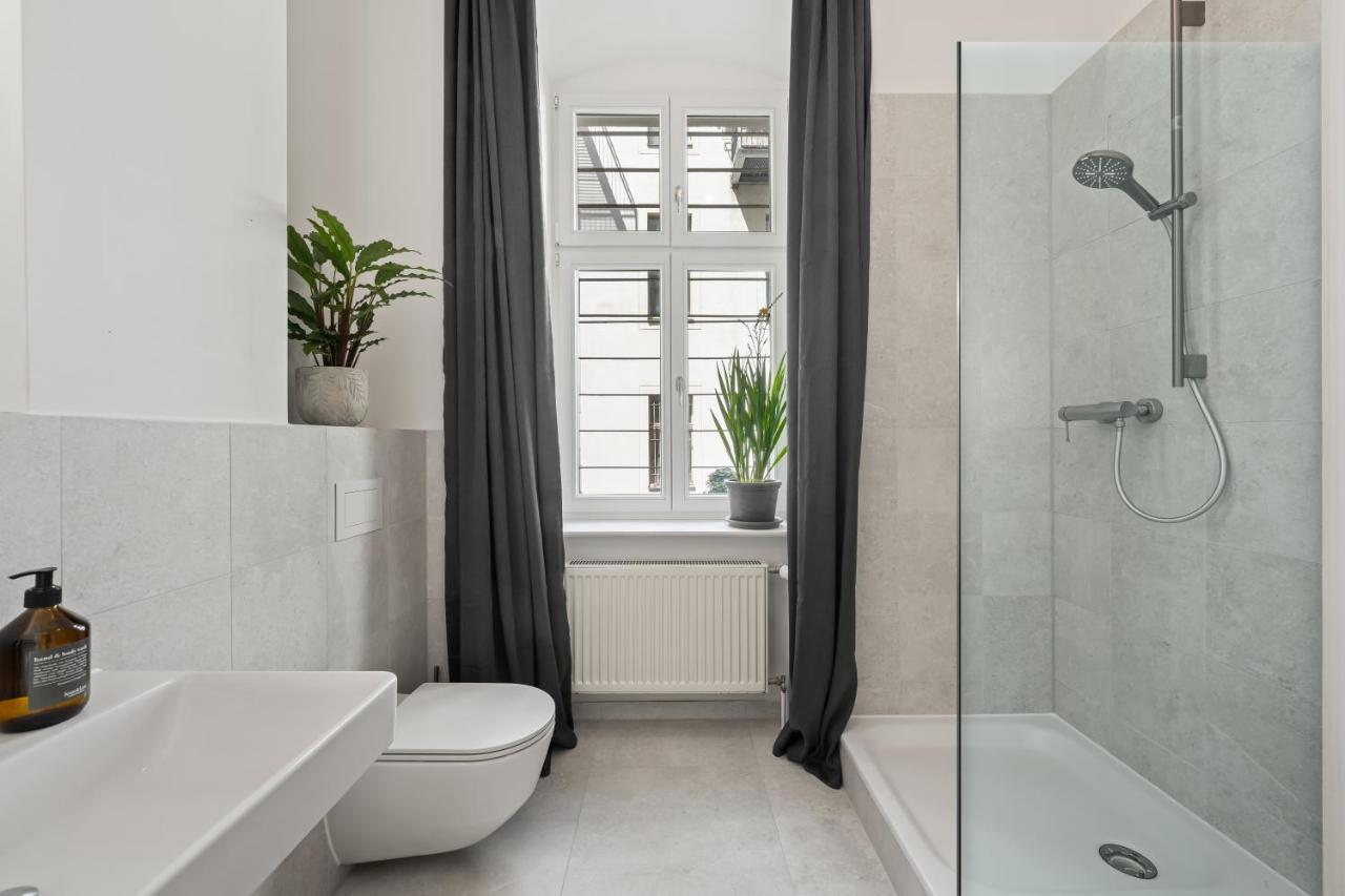 The Strassburger, Stylish 3 Bedroom In Downtown * Berlino